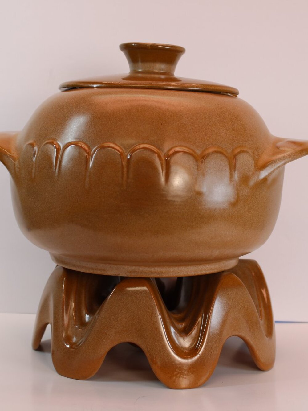 Vintage MCM Frankoma 24G 3-piece Pottery Bean/Soup Crock Pot w Warmer Stand LNC